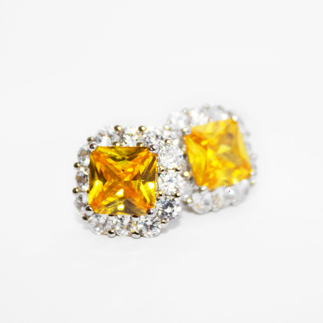 Studs con topacio amarillo