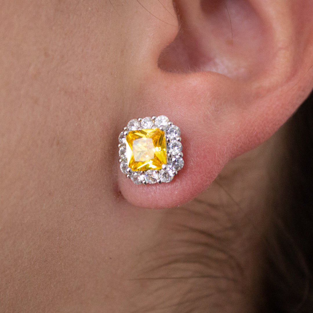 Studs con topacio amarillo