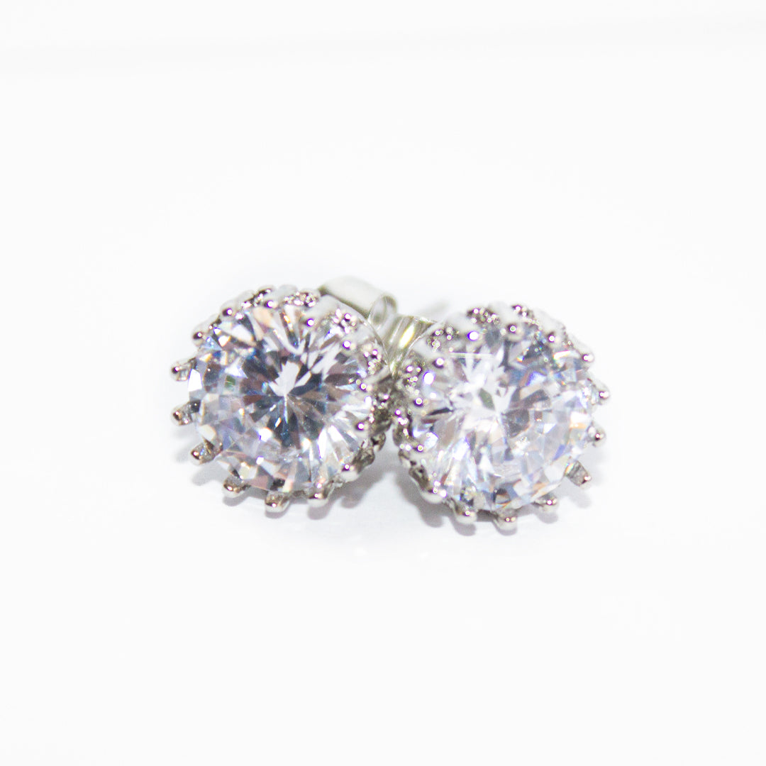 Studs de diamante cultivado